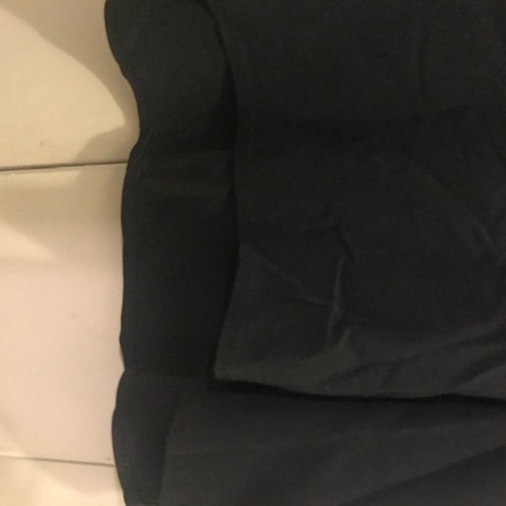 ENT Entrancy black crepe high low flare skirt 2X - Picture 2 of 4